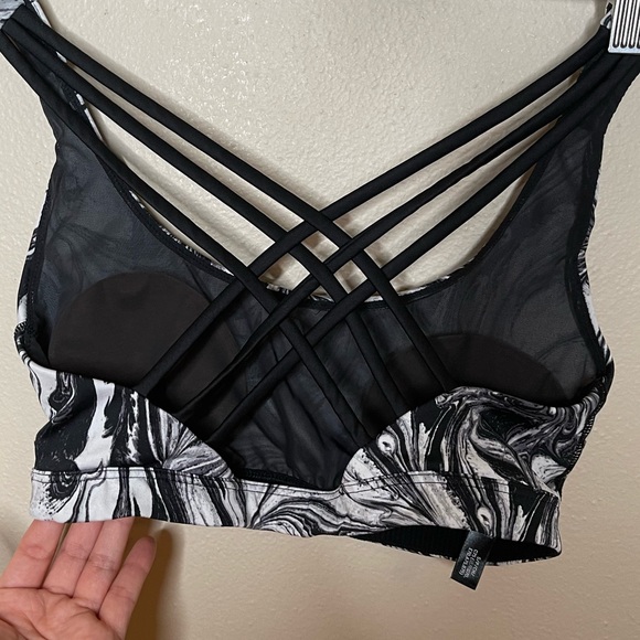 Victoria’s Secret Strappy Back Sports Bra - Picture 3 of 8